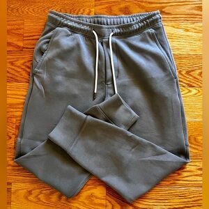 AMERICAN EAGLE 24-7 Joggers.